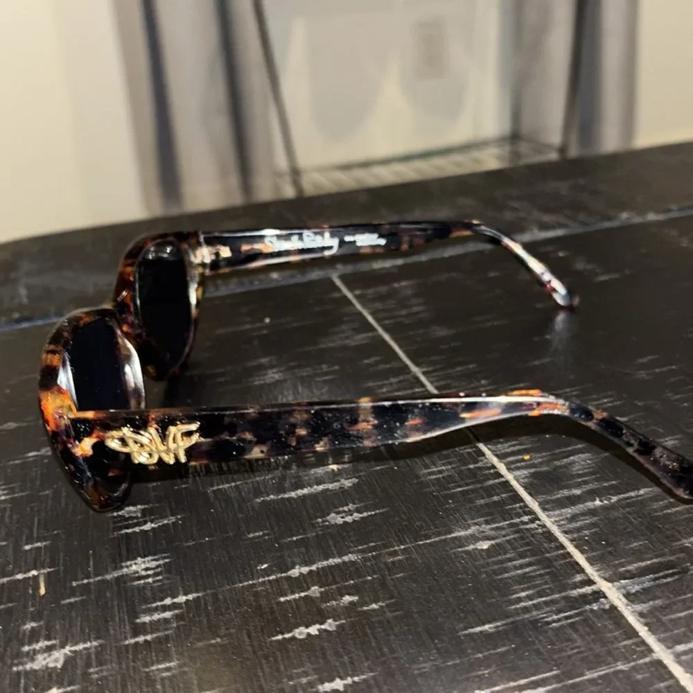 Diane Von Furstenberg Tortoise The Color Authority Sunglasses Luxury 56/16/145‌